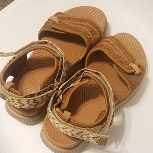 Kuailu Brown Sandals Size 9